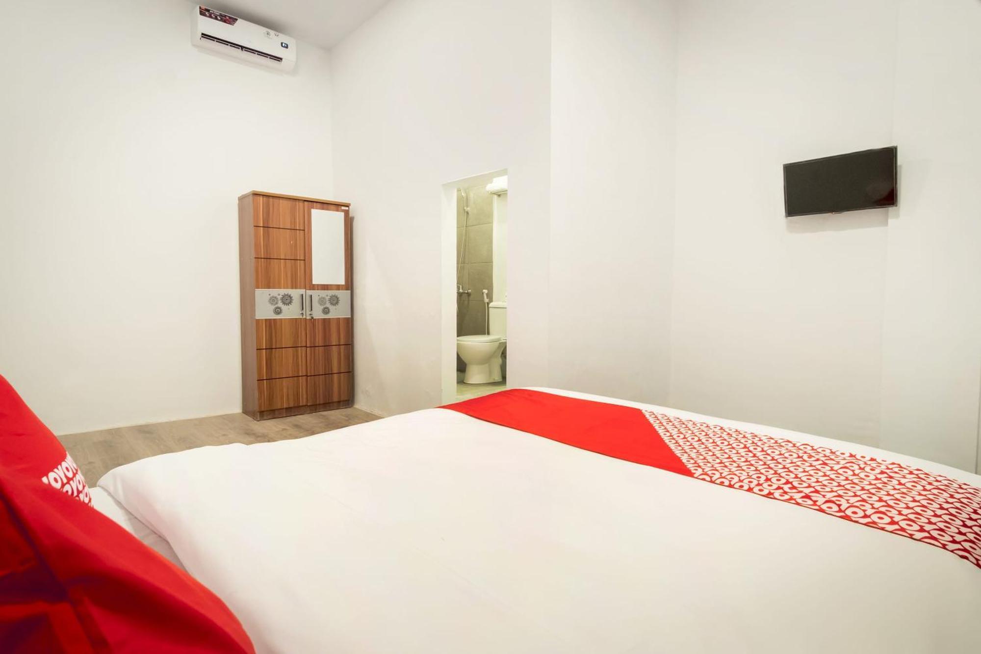 Hotel O Metropolitan Homestay Near Komplek Asia Megamas Medan Exterior foto